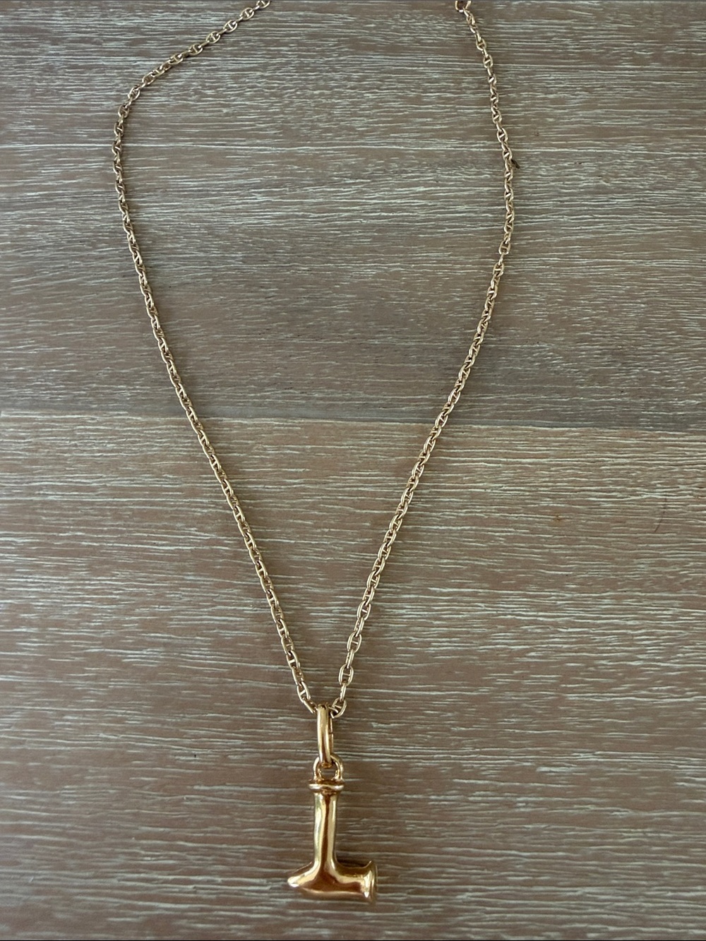Uno de 50 Gold Letter 'L' Pendant Necklace adjustable - Women's Jewelry